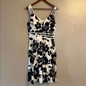 Black & White Floral Midi Dress with V-Neck and wide-Strap Detail